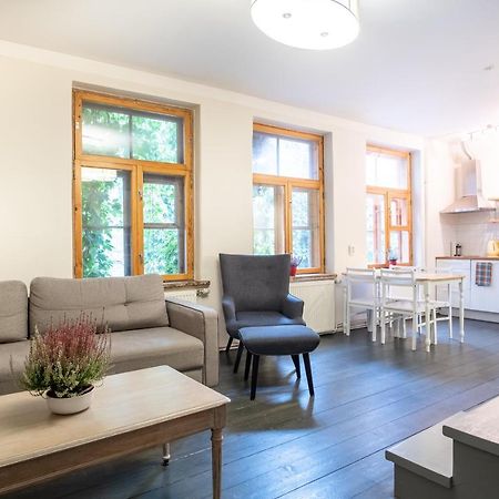 Dream Stay - Bright 2-Bedroom 2-Floor Old Town Apartment Tallinn Exterior photo