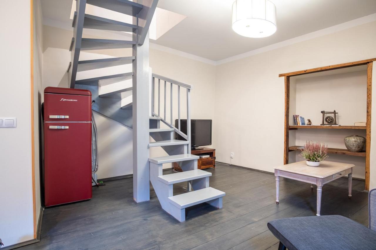 Dream Stay - Bright 2-Bedroom 2-Floor Old Town Apartment Tallinn Exterior photo