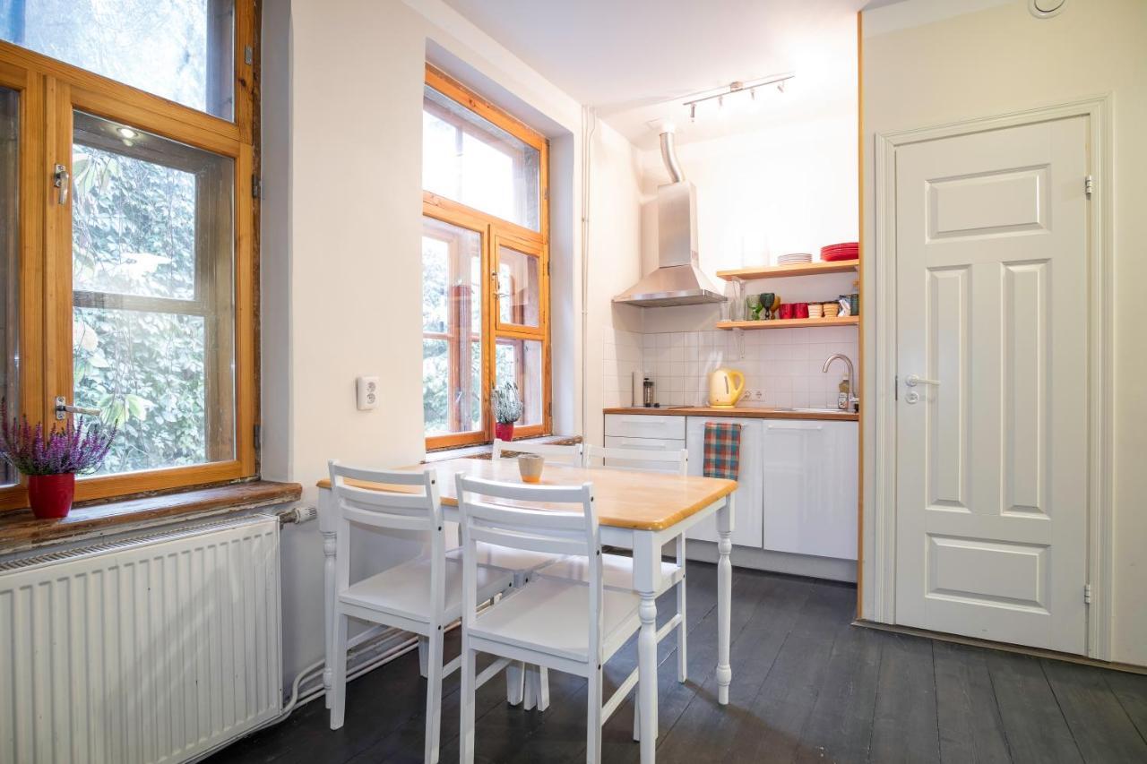 Dream Stay - Bright 2-Bedroom 2-Floor Old Town Apartment Tallinn Exterior photo
